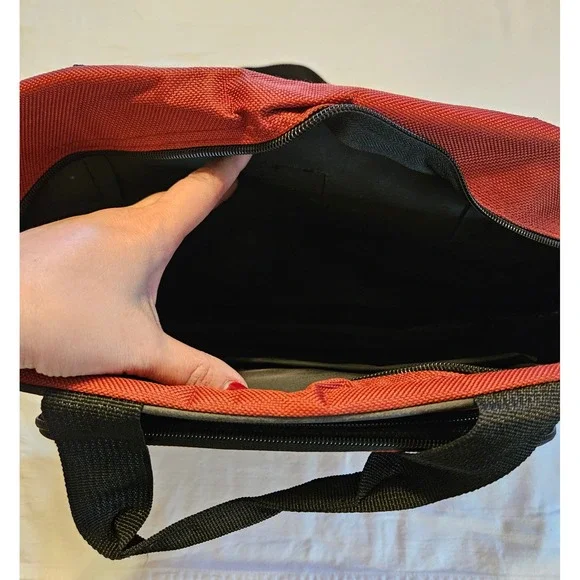 TAG Red Canvas Messenger Bag Shoulder Strap Carry On Travel Bag - Picture 3 of 4